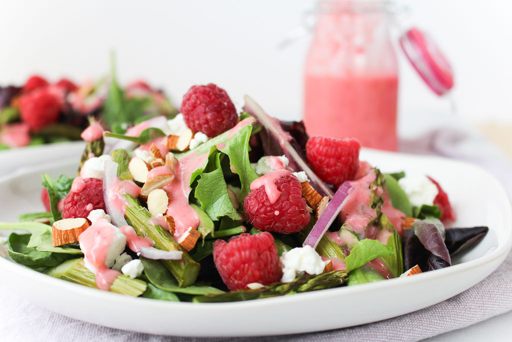 Cheech's Spring Medley Salad with Raspberry Vinaigrette Recipe