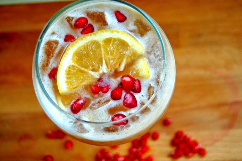 Pomegranate Lemonade Spritzer Recipe