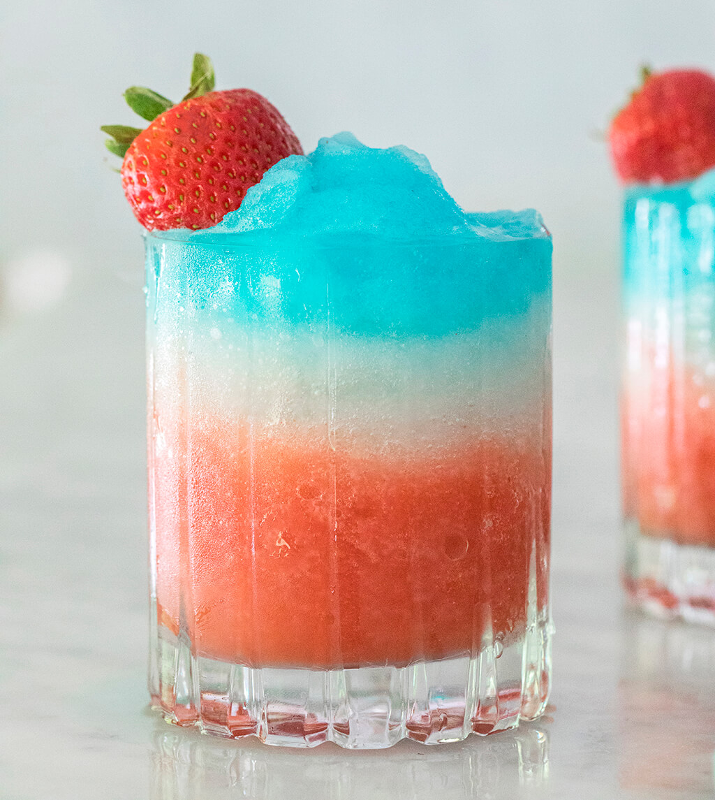 Red, White, and Blue Drinks Ideal for Outdoor Enjoyment