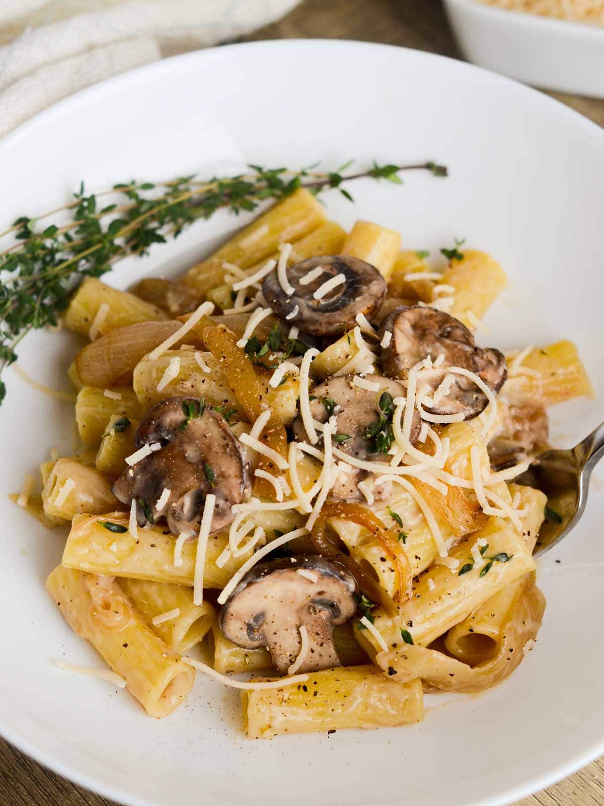 Roxanne's Rigatoni with Mushrooms, Spinach, Pancetta, Caramelized Onions and Cream Recipe