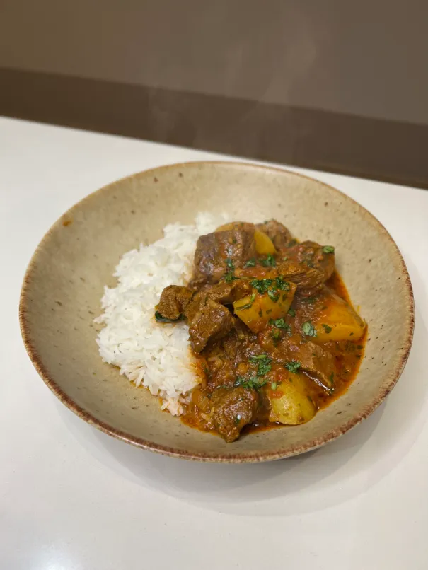 Beef Curry with Coconut Milk &amp; Potatoes – Easy Recipe