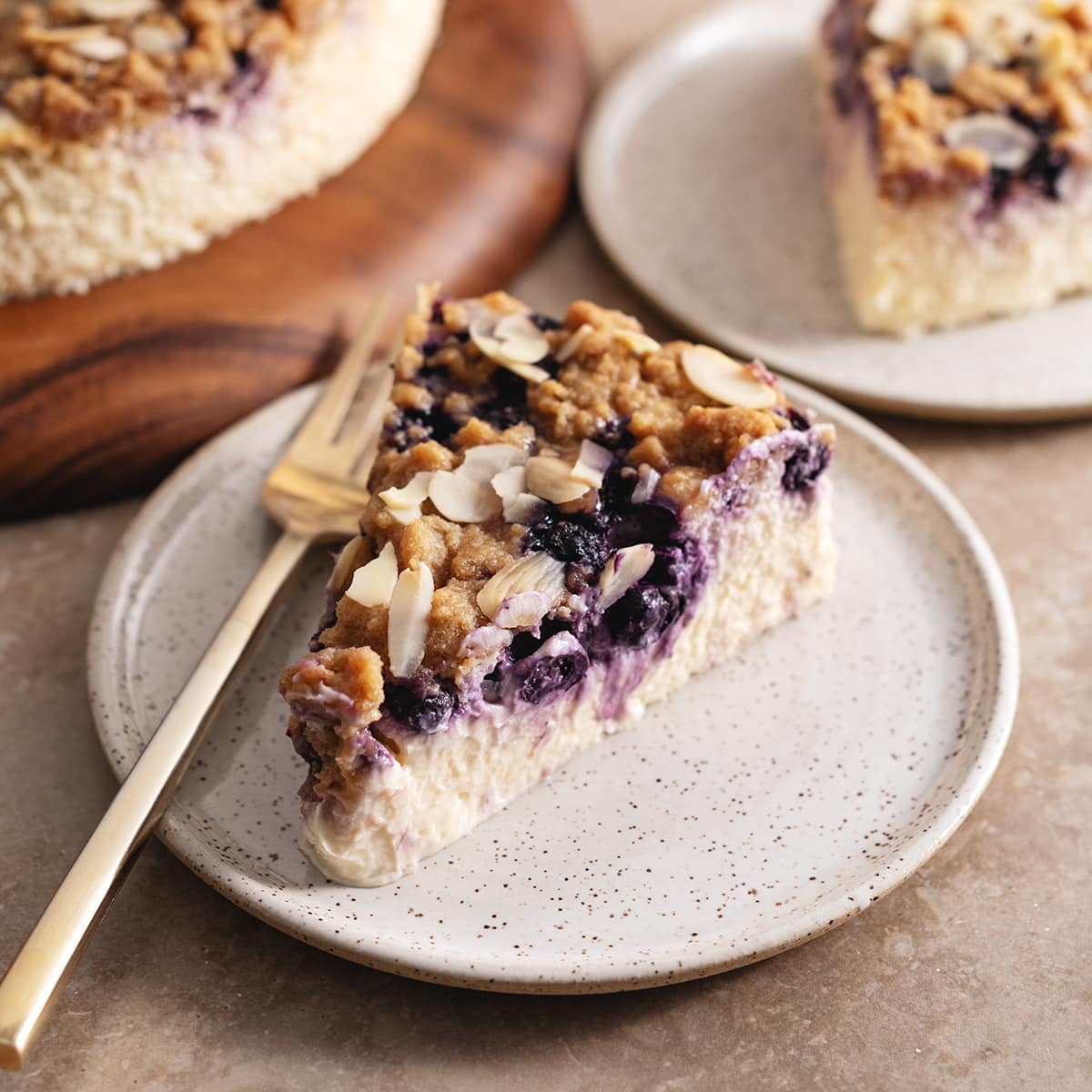 Blueberry Crumble Cheesecake – Julie Marie Eats