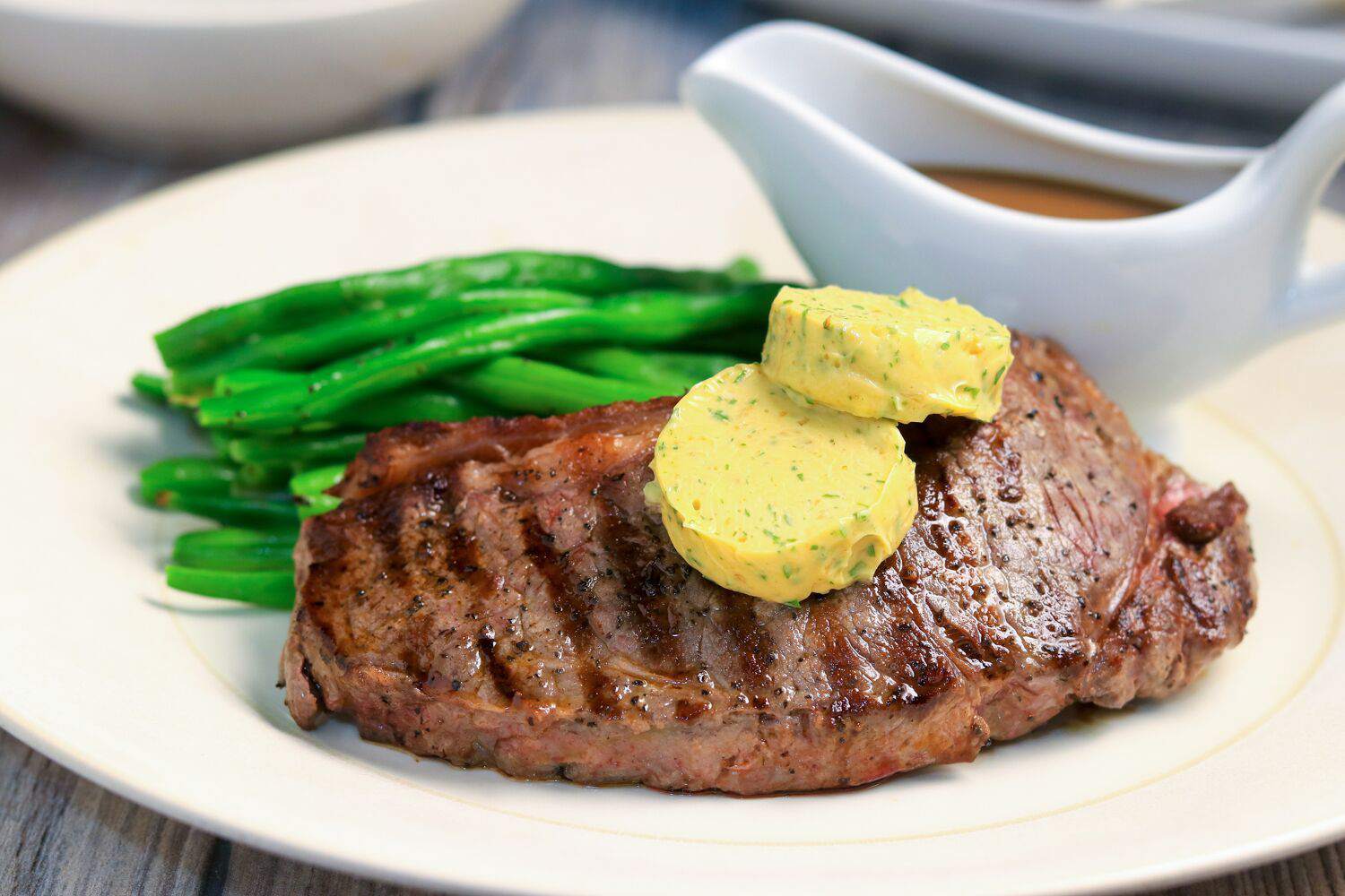 Garlic Butter for Steak: Easy Recipe & Expert Tips