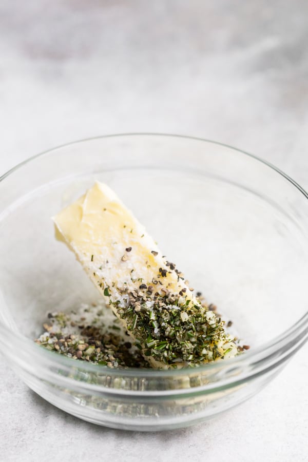 Herb Butter for Steak with Dried Herbs – Quick & Tasty