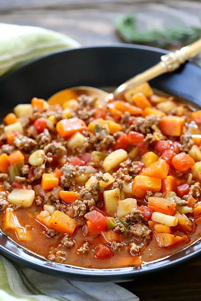 Easy Homemade Vegetable Soup – Quick, Healthy & Tasty