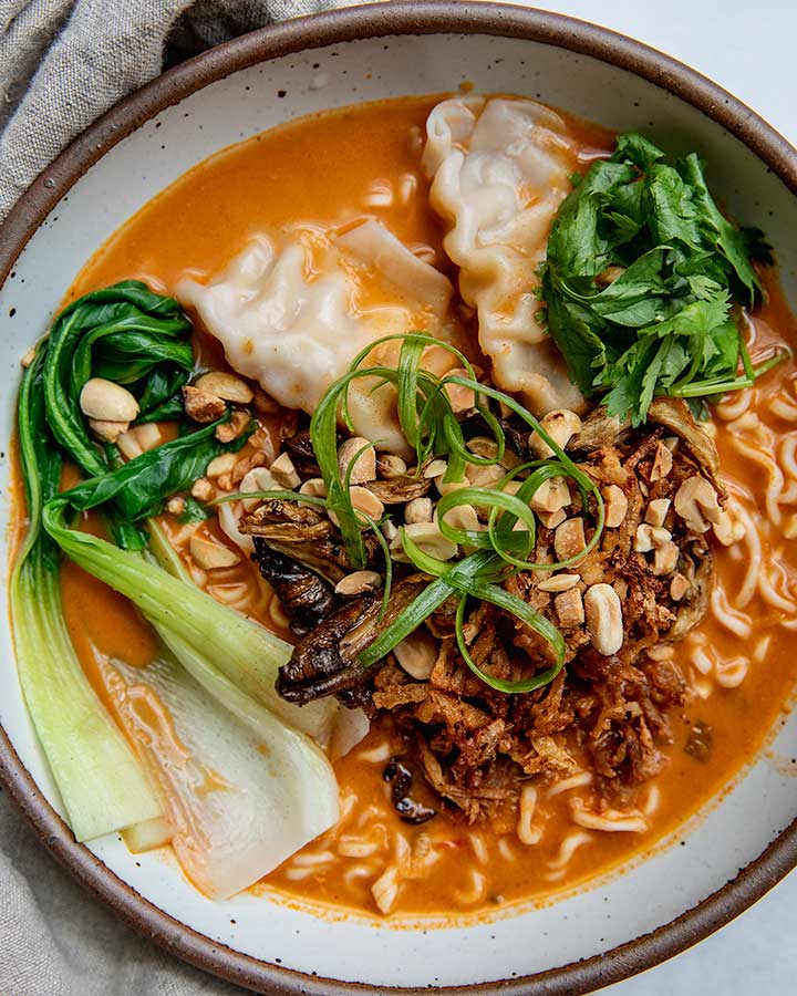 Gochujang Peanut Noodle Soup: Creamy, Spicy Comfort in Minutes