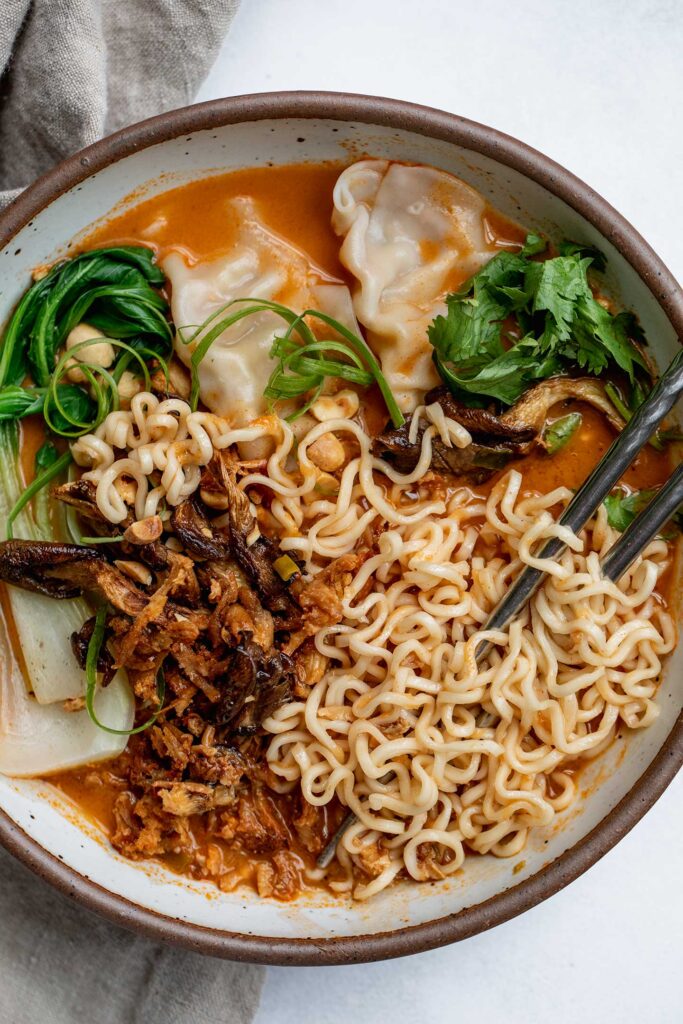 Peanut Gochujang Ramen – Fast Spicy Peanut‑Butter Bowl