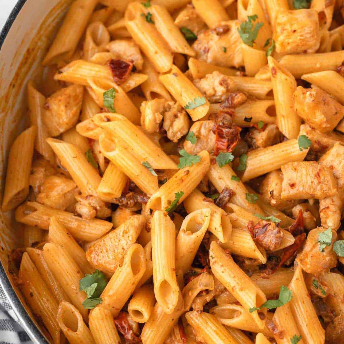 Chipotle Chicken Pasta Recipe – Creamy, Spicy & Easy