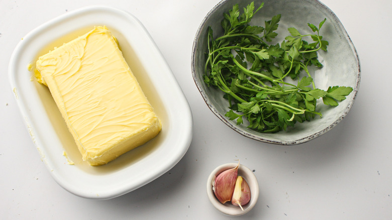 Easy 3-Ingredient Garlic Butter for Steak – Quick