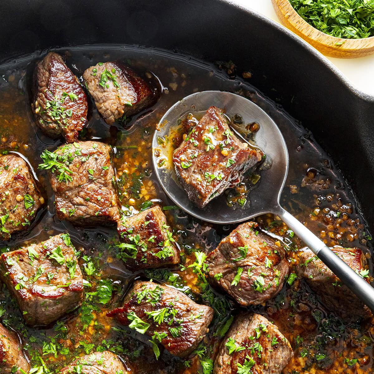 Garlic Steak Bites Recipe – Quick, Juicy & Easy