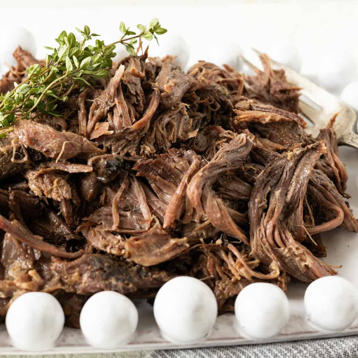 How to Cook Melt-in-the-Mouth Roast Beef (Easy Guide)