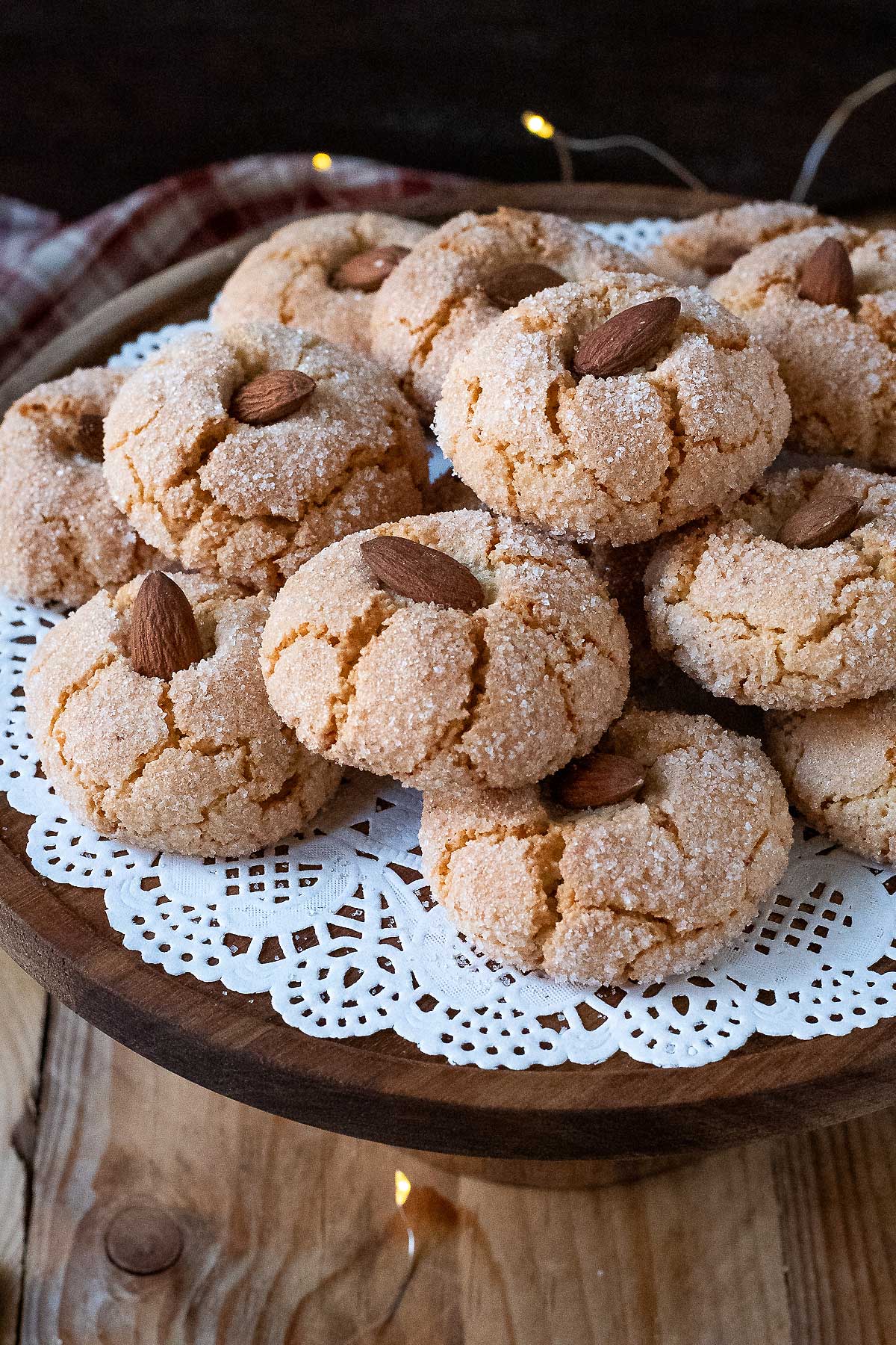 Amaretti Cookies – Light, Chewy Italian‑Style Treats