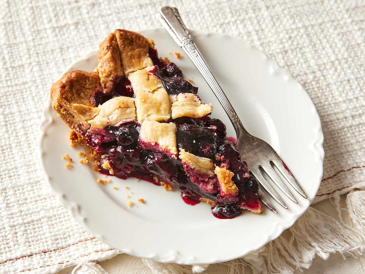 Ultimate Blueberry Pie Recipe: Easy, Flaky & Delicious