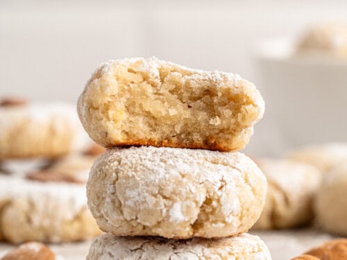 Italian Grandma Amaretti Cookies Recipe – Classic