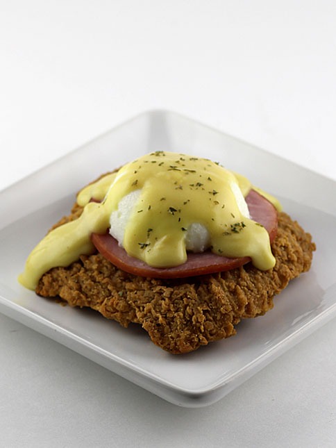 Eat's Country Fried Steak Benedict Recipe