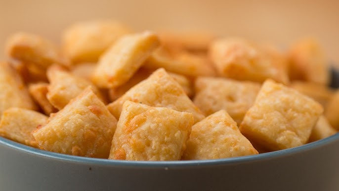 Homemade Squeeze Cheese and Crackers Recipe