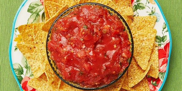 How to Make Homemade Salsa