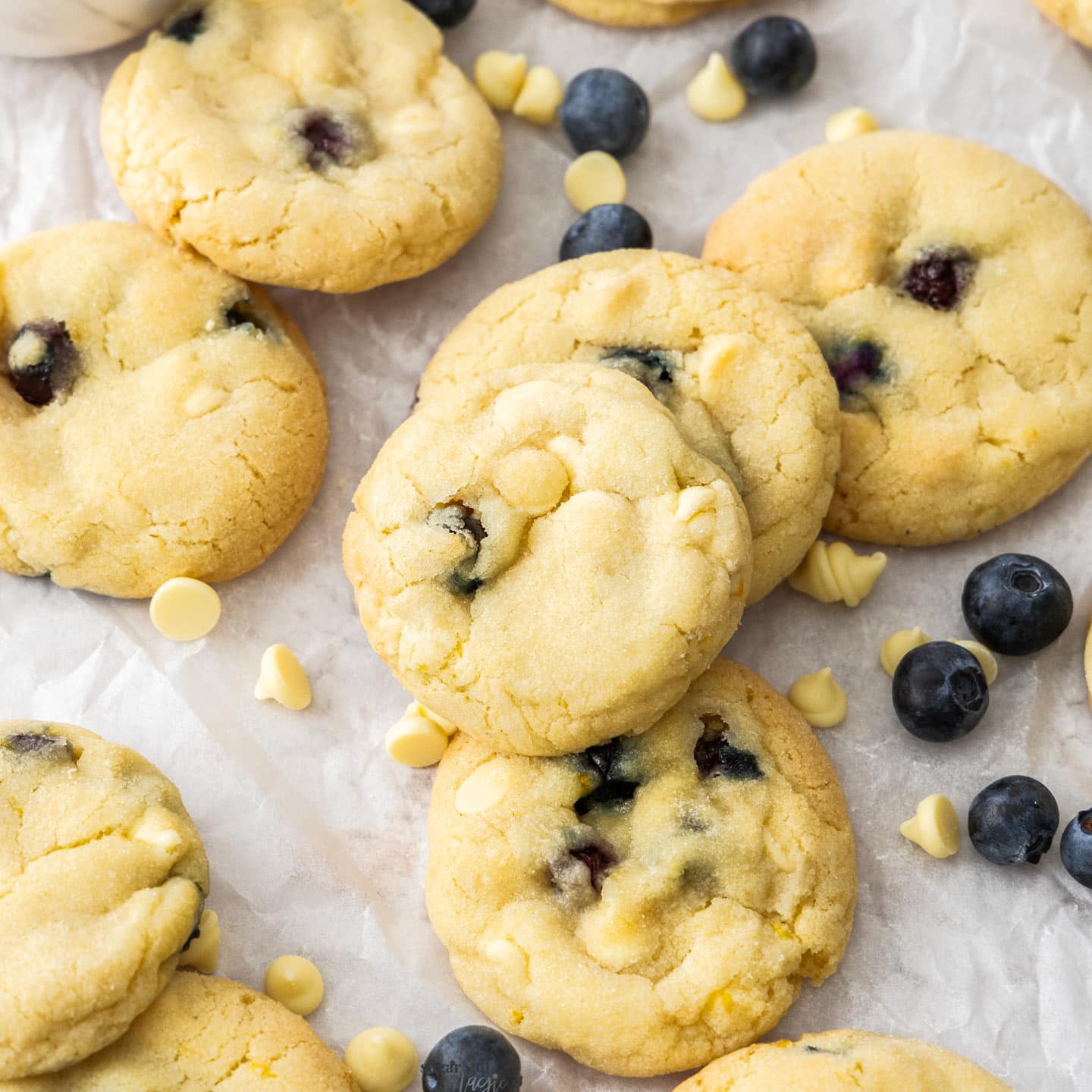 White Chocolate Chip and Blueberry Cookies Recipe