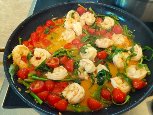 Linguine with Shrimp, Asparagus and Cherry Tomatoes Recipe