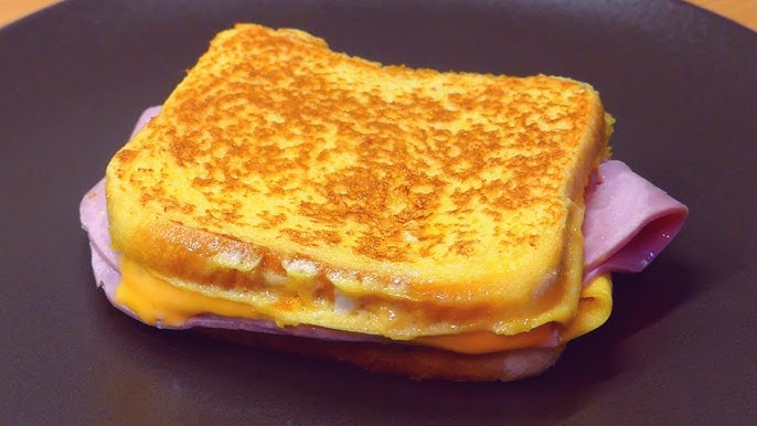 One-Pan Ham, Egg, and Cheese Breakfast Sandwich Recipe