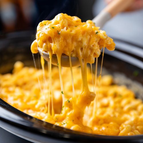 How to Make Slow Cooker Mac and Cheese in Your Crock Pot