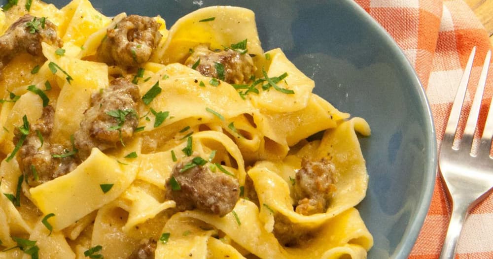 Sunny's 5-Ingredient Spicy Sausage Carbonara Recipe