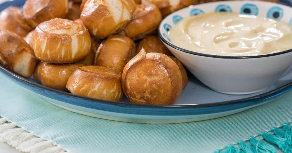 Easy Pizza Dough Pretzel Bites Recipe