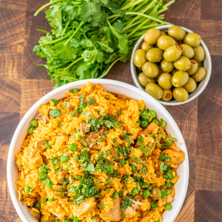 Instant Pot Chicken with Rice and Peas