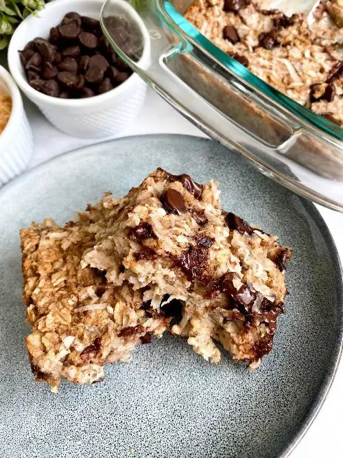 Meal Prep Chocolate and Coconut Baked Oatmeal Recipe