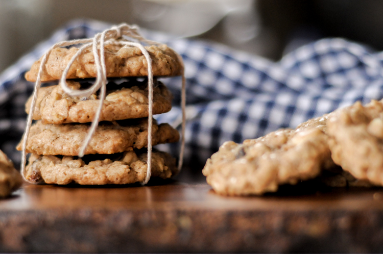 Oatmeal Cookies with White Chocolate Chips and Raisins Recipe