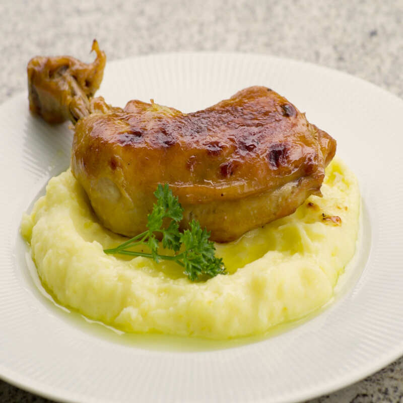 Pan-Seared Chicken Breast with Creamy Garlic Potato Mash Recipe