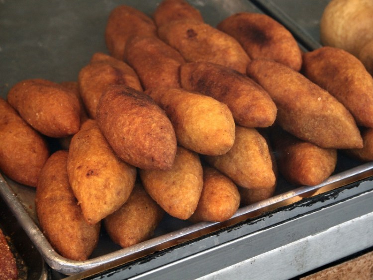 Crab Fritters: Alcapurrias Recipe