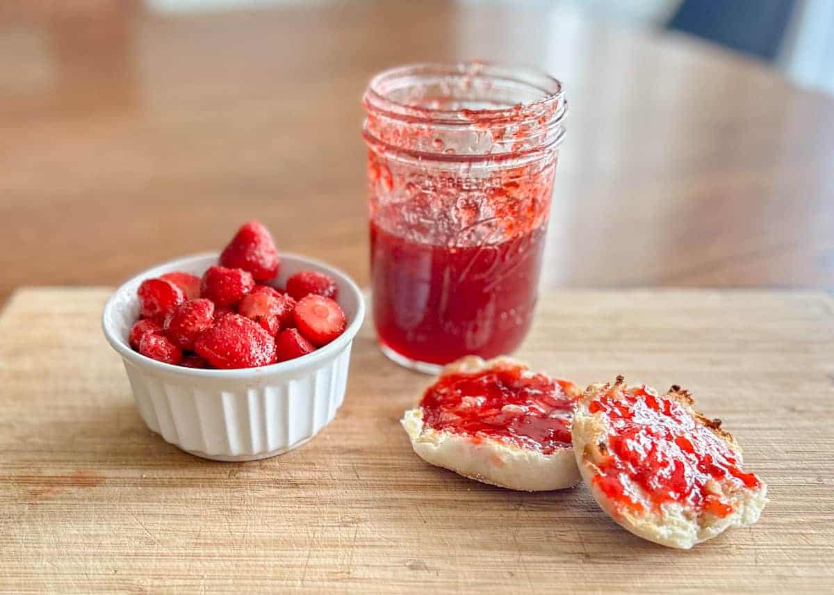 Easy Strawberry Jam Recipe