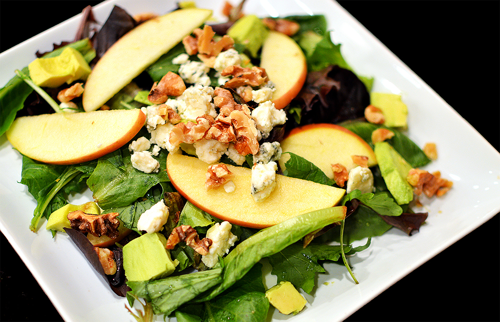 Green Salad with Blue Cheese Dressing Recipe