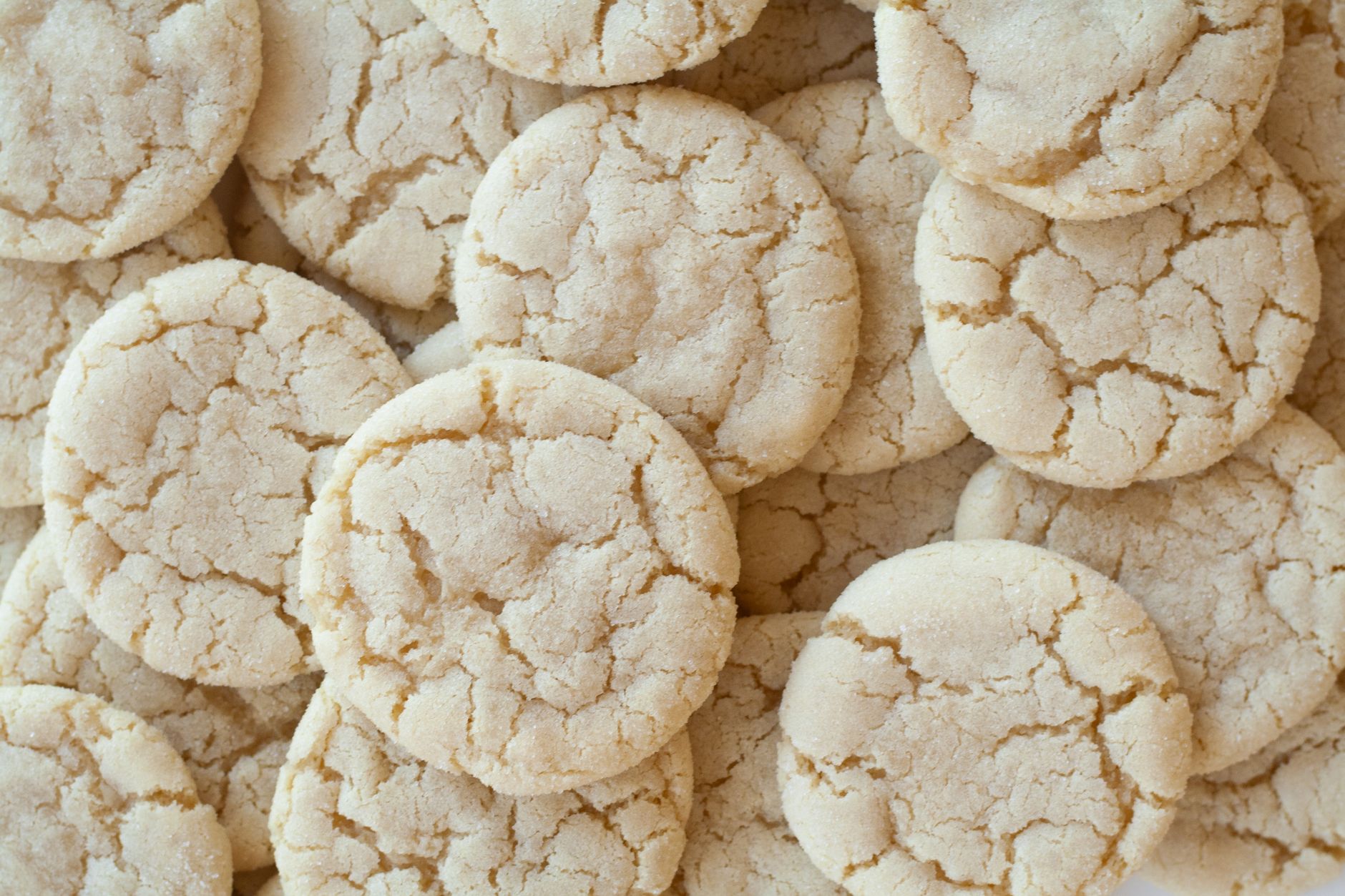 Soft Almond Sugar Cookie Recipe – Quick & Tender Treats