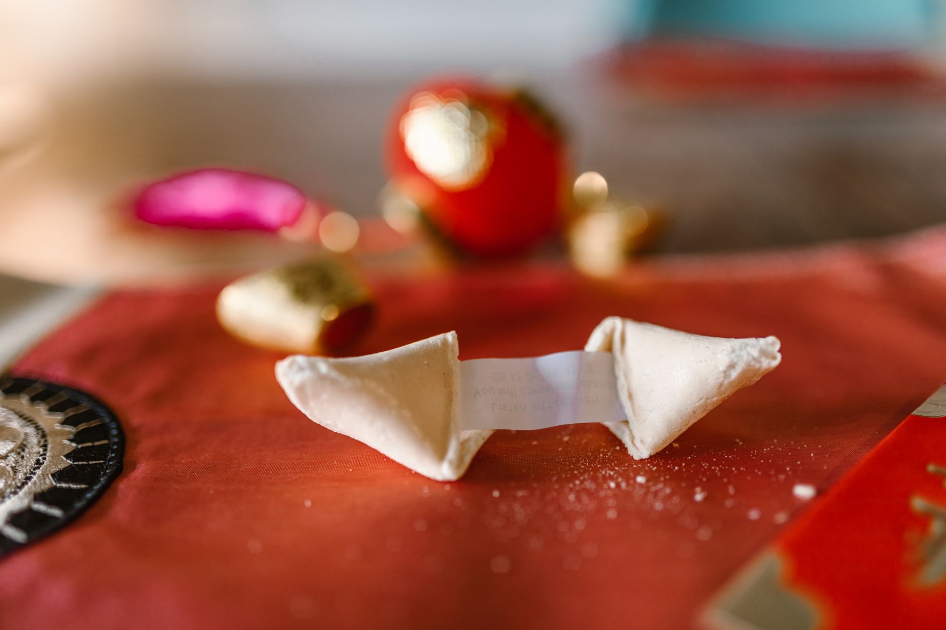 Traditional Chinese Cookies: Crunchy Almond Delights to Savor