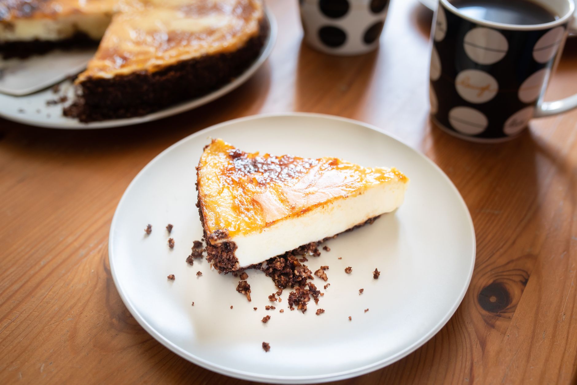 Vegan Basque Cheesecake No Tofu – Creamy & Perfectly Burnt