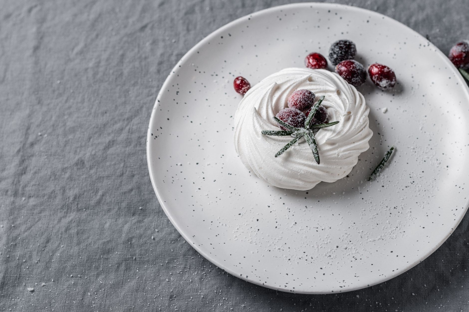 Nigella Lawson Ice Cream with Meringue: Creamy, Crispy Indulgence