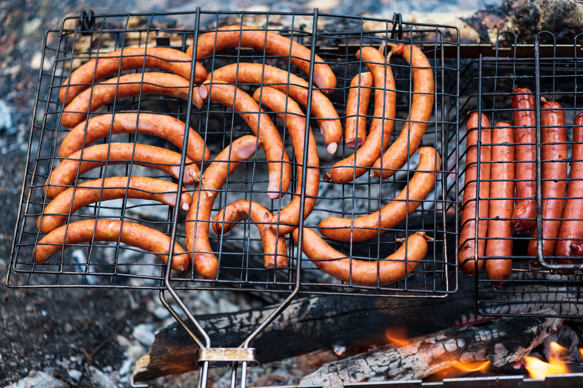 Cowboy Campfire Grill: Simple Tips for Flavorful Outdoor Cooking
