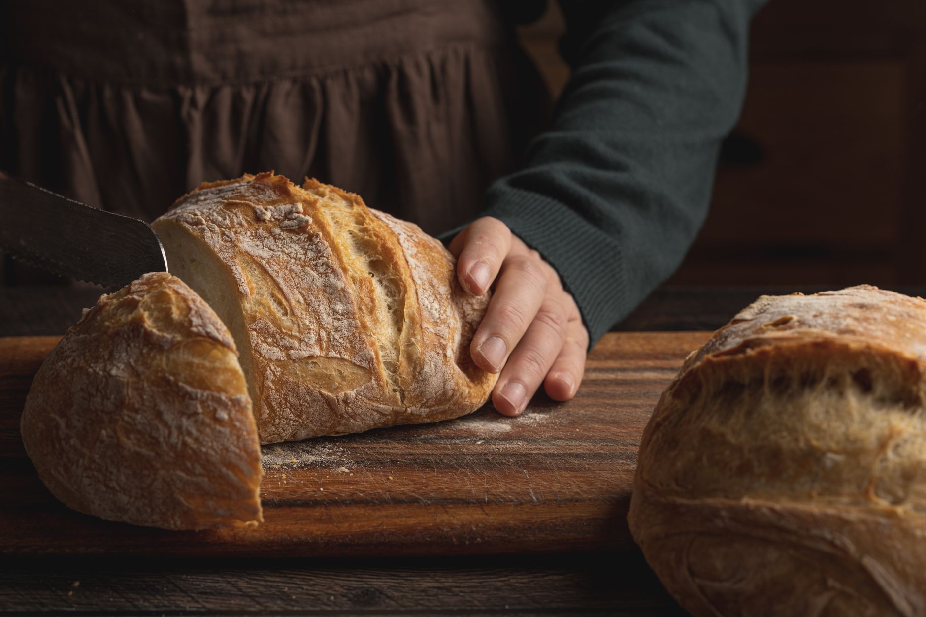 Dutch Oven Bread: Crispy Crust & Soft Inside Made Simple