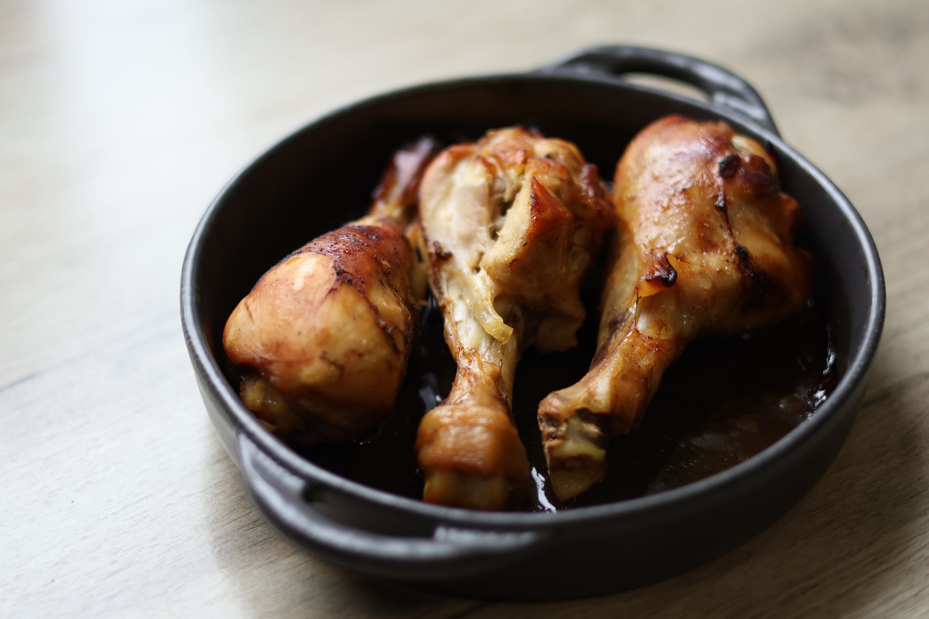 Dutch Oven Chicken Thigh Recipes: Easy Techniques for Juicy Flavor