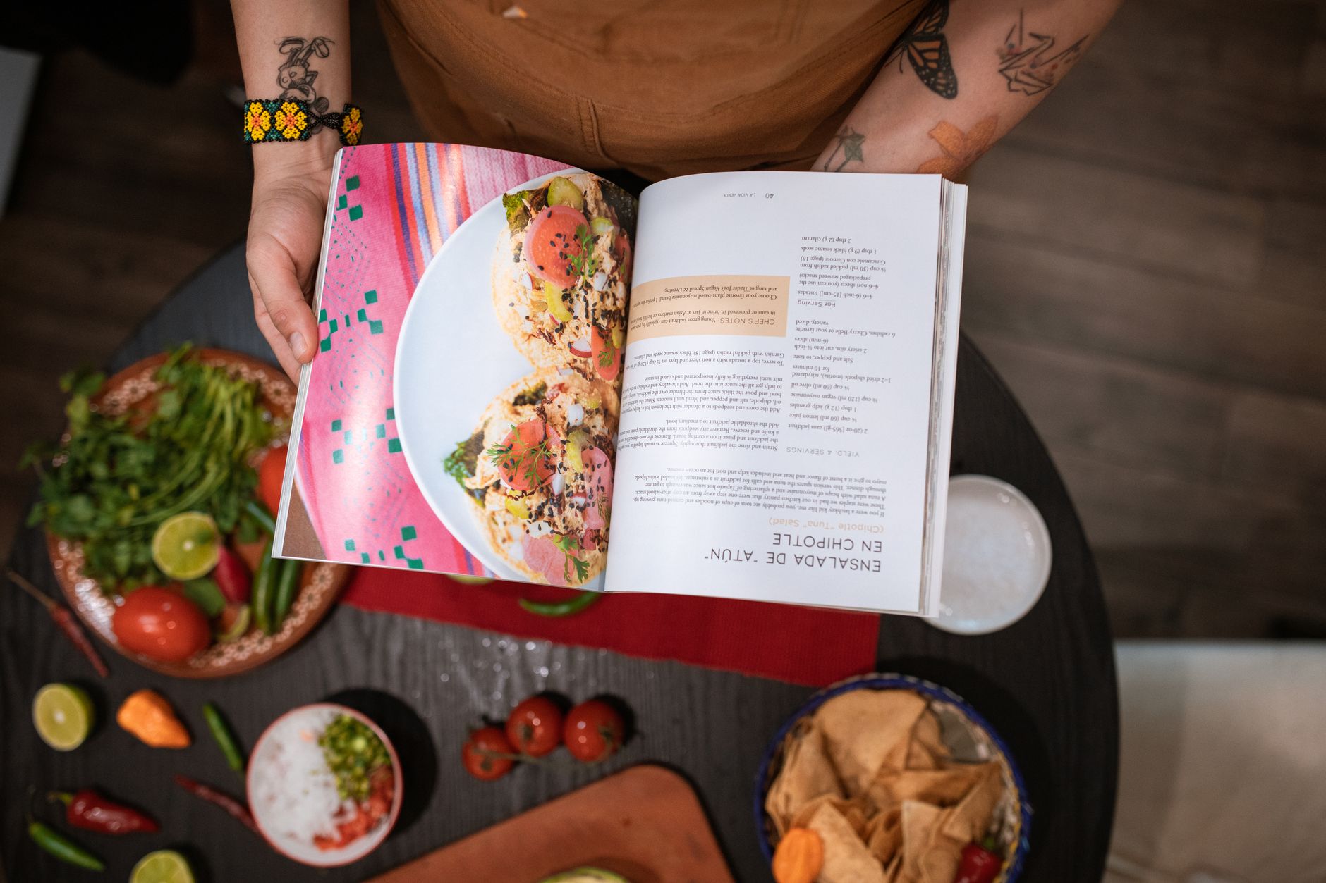 Dutch Oven Recipe Book: Master Baking with Cast Iron Magic