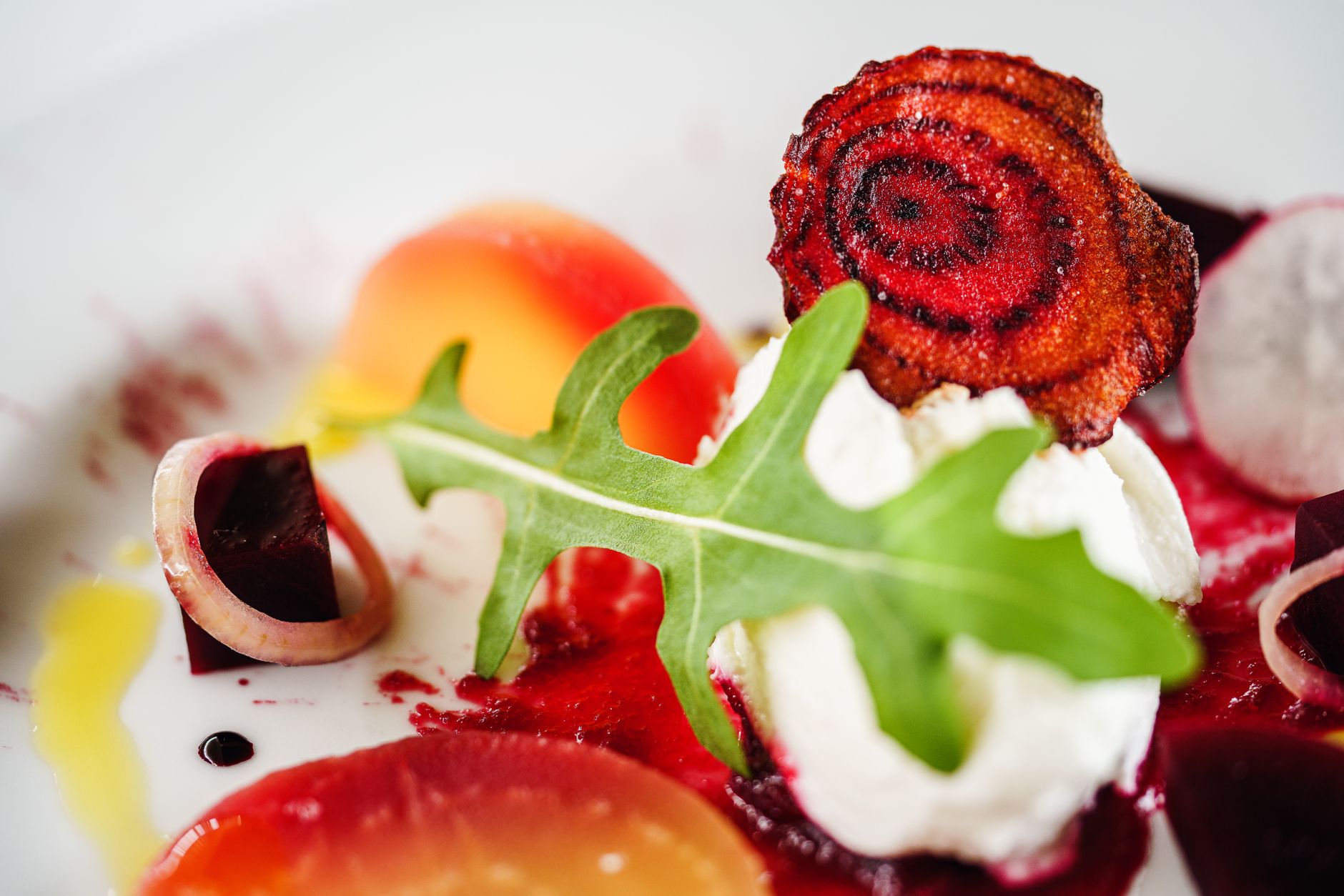 Goats Cheese Salad: Fresh Flavors for a Perfect Lunch Boost