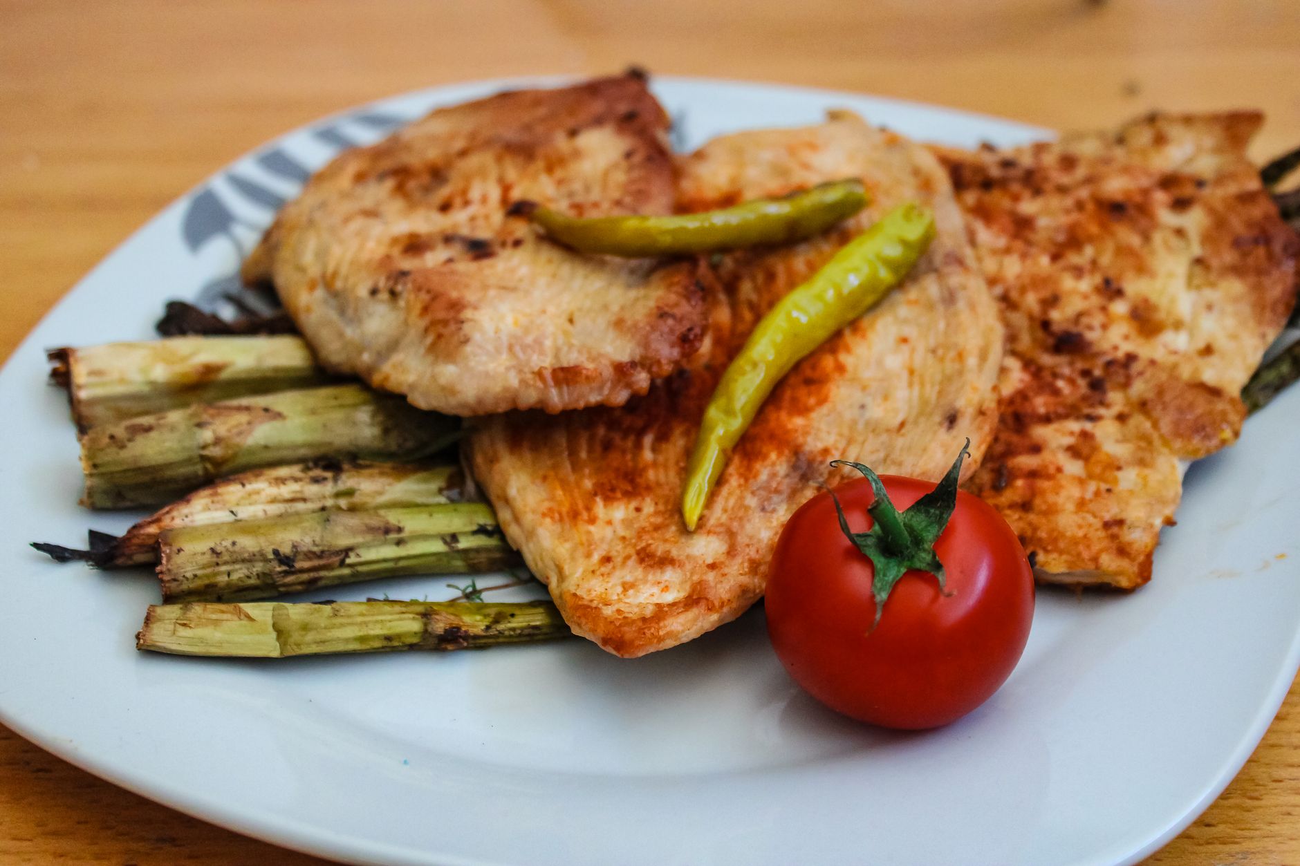 Grilled Chicken and Vegetables Restaurant: Flavorful Tips & Techniques