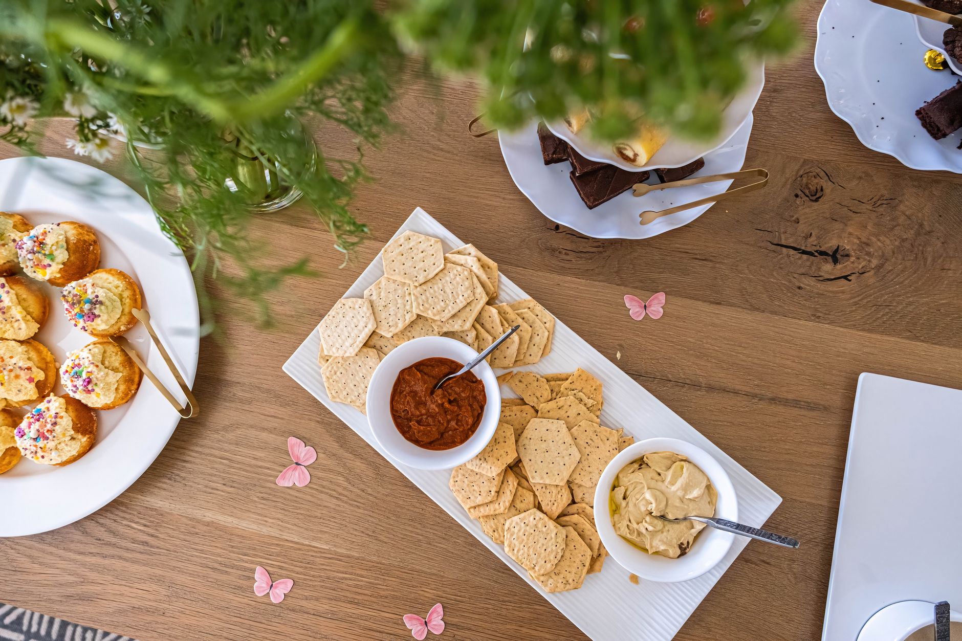 50 Ways to Top a Cracker