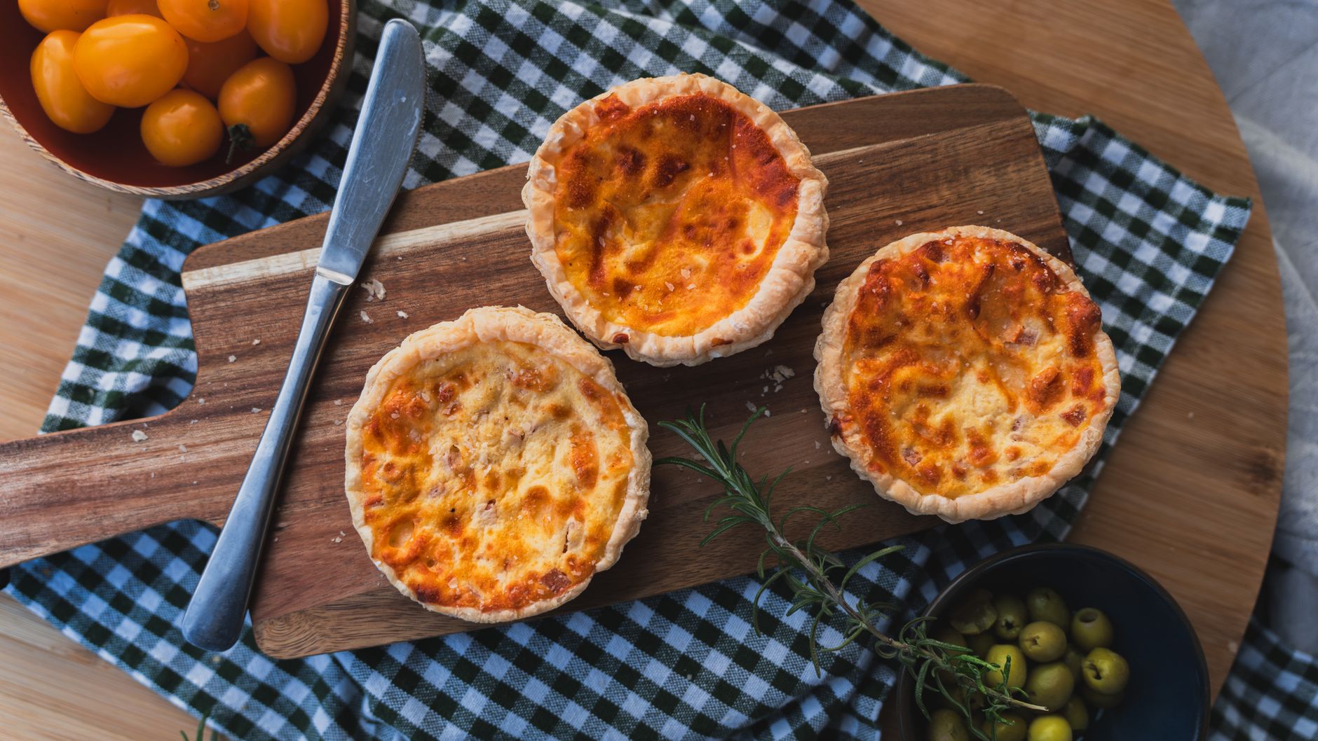 Ham and Spinach Quiche: A Savory Breakfast Delight
