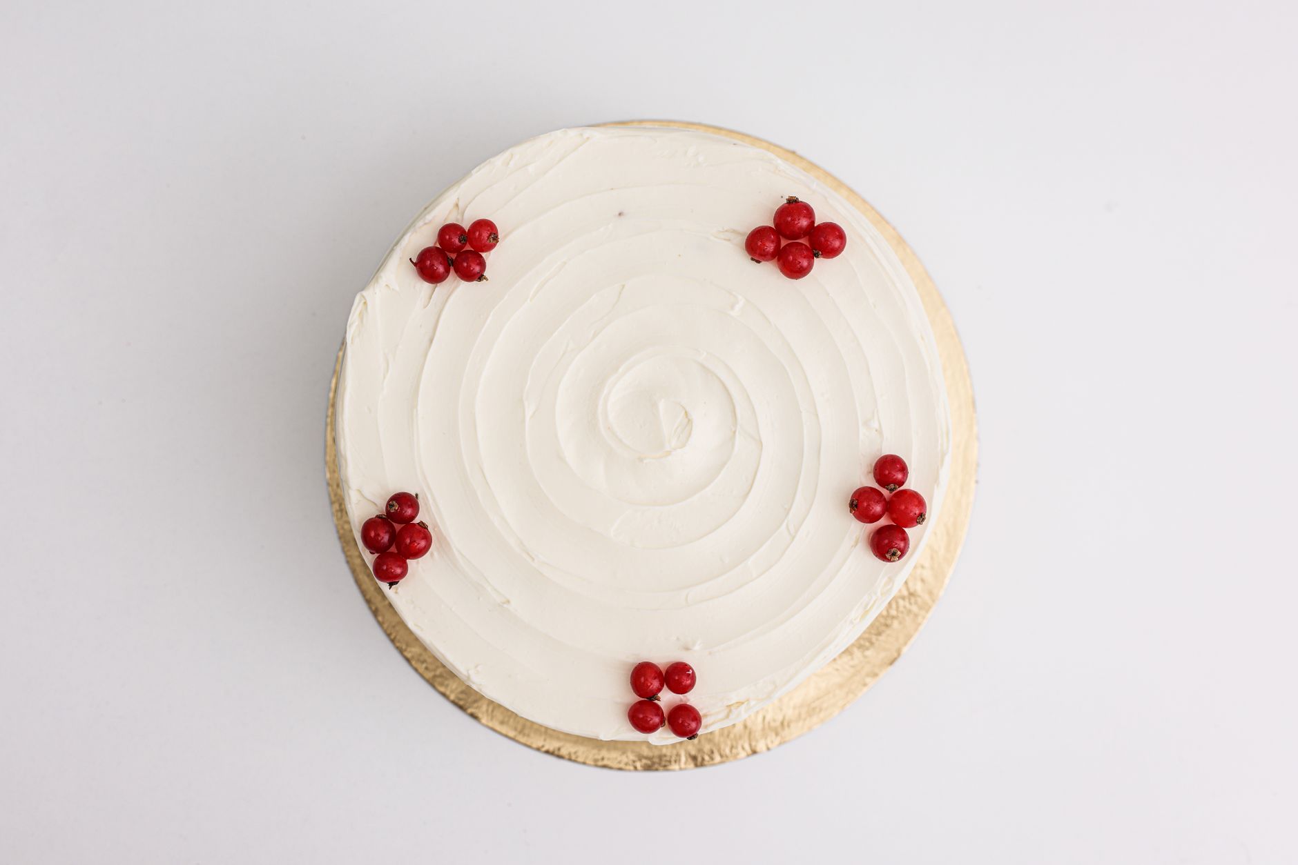 Banana Cake with White Chocolate Macadamia Frosting