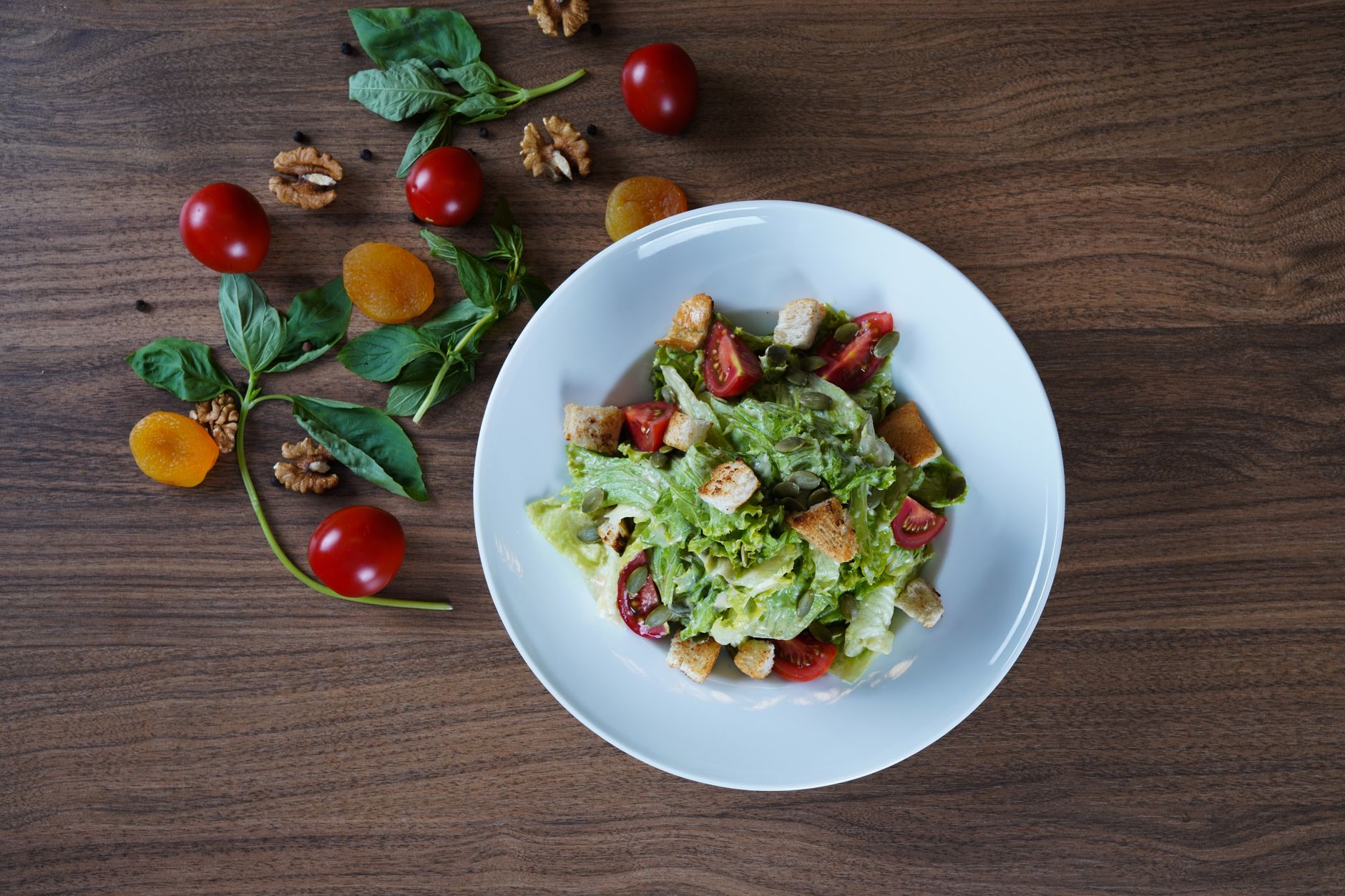 Greek Salad with Croutons: A Crispy Twist on a Classic