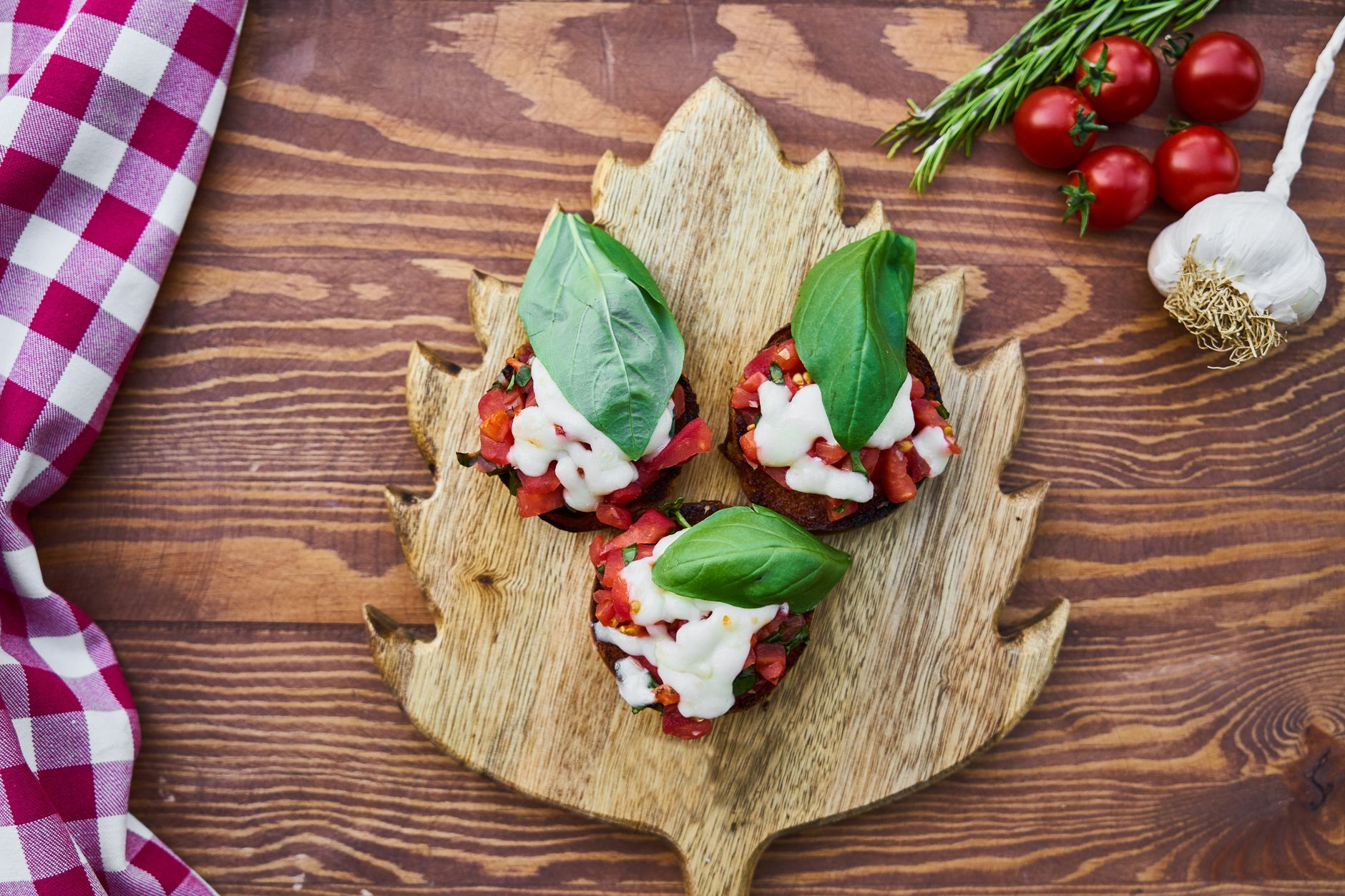 Late Summer Tomato Bruschetta Recipe