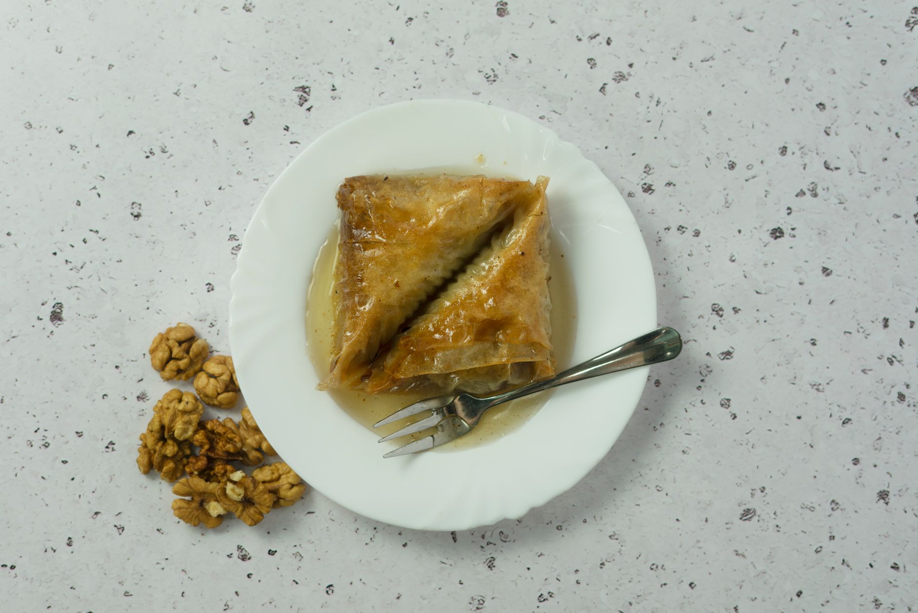 Honey-Walnut Cream Cheese: A Creamy, Nutty Delight